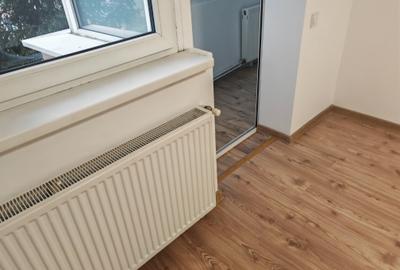 Apartament 3 camere liber la vanzare zona Astra - 2