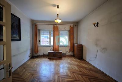 Casă cu 3 camere în Brașovul Vechi