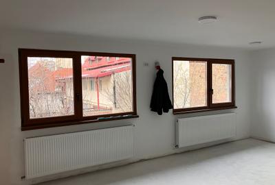 Apartement în casă, cu 2 camere de închiriat pentru birouri. - 1