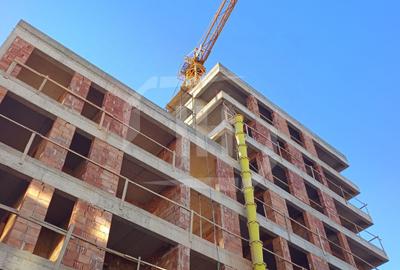 Apartament cu 3 camere semidecomandat în Mărăști