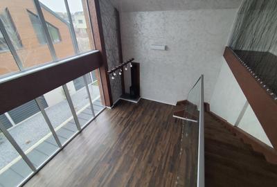 Casa cu etaj 4 cam, 4 bai , 500mp   teren   COD 158124 - 14