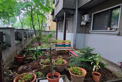 Proprietar  - 2 camere Primaverii  - renovat si complet reconsolidat - 14
