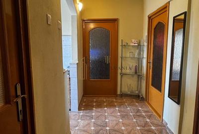 Apartament 3 camere, decomandat - 7