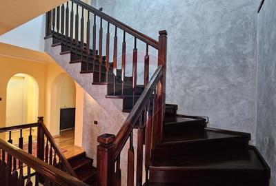 Casă / Vilă de lux cu 8 camere de vânzare in Obcini, Suceava - 50