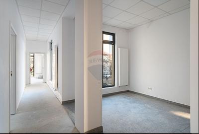 Spațiu premium de închiriat 150mp, în zona Spitalului Județean/Intim - 23
