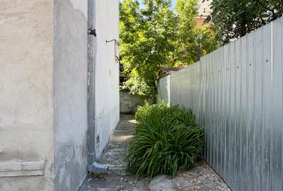 VILA INTERBELICA IN CURS DE RENOVARE COMPUSA DIN DOUA APARTAMENTE - PARCUL CAROL - 3