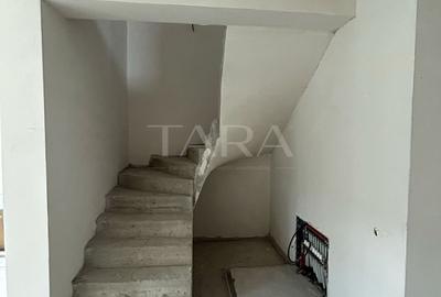 Casă individuală cu 4 camere în Dâmbul Rotund