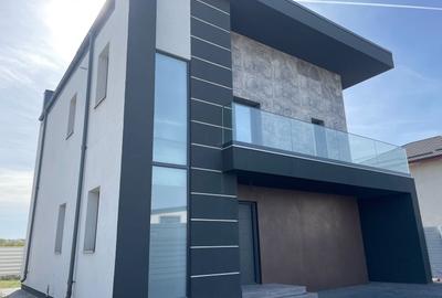 Vila de LUX Tunari Liddl curte MARE 0% Comision - 1