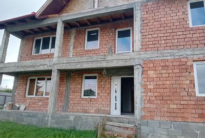 De vanzare casa in rosu cost 2014 pe 2 nivele 2x260mp +mansarda terem 1200mp - 6