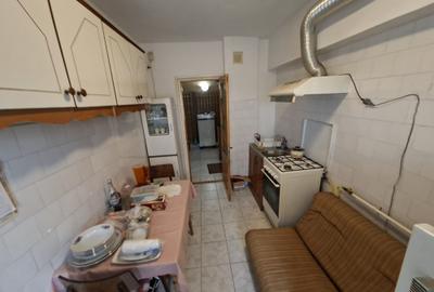 Apartament cu 3 camere decomandat, etajul  5/8, zona Garii - 6