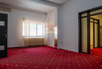 Inchiriere casa cu 4 camere +curte+ garaj, zona Vatra Luminoasa - 4