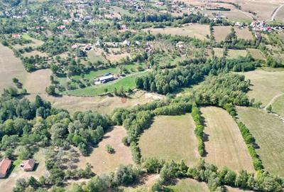 Teren intravilan, priveliste deosebita - 11