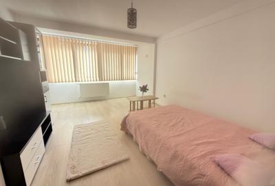 Inchiriez apartament 1 c Intrare Giroc 330 euro - 1