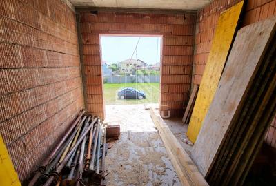 Jumatate de duplex la cheie,4 camere,constructie 2024 Mosnita Noua - 11