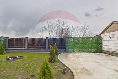 Casă / Vilă cu 5 camere de vânzare - 48