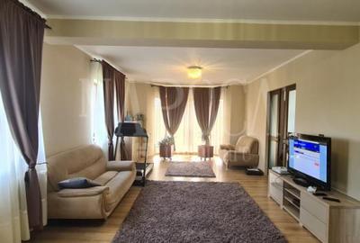 Casă cu 5 camere în Apahida