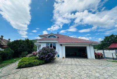 Casă de vânzare – 6 camere – Str. Dărmănești, Piatra Neamț - 1