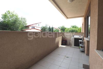 Apartament cu 3 camere partial mobilat - 1