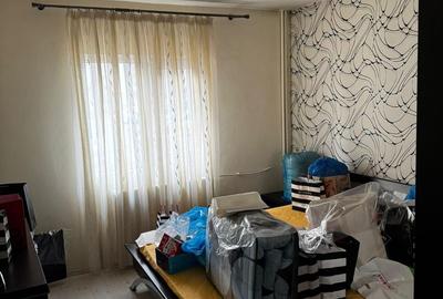 Apartament cu 3 camere , str. Bozieni - 13