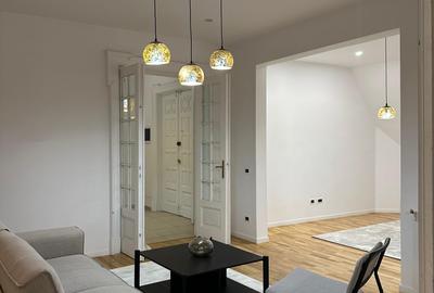 Apartament cu 4 camere decomandat în P-ța Romană