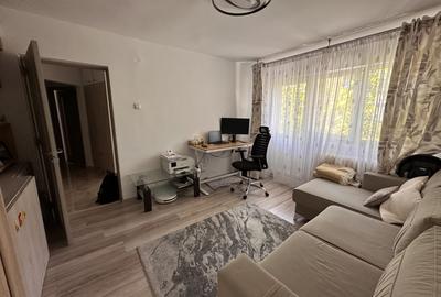 Oportunitate excelenta in  Grigorescu-apartament 2 camere,2 balcoane,decomandat - 1