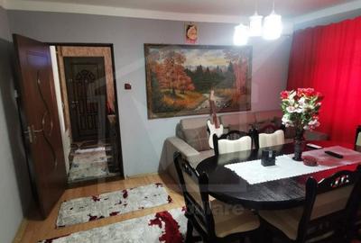 Apartament cu 4 camere semidecomandat, mobilat în Mănăștur