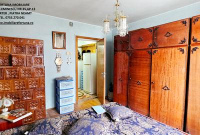 Apartament 4 camere, cu boxa, Bd.Traian, zona BCR - 3