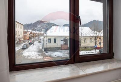 Pensiune cu restaurant și spații comerciale, central Râșnov - 28