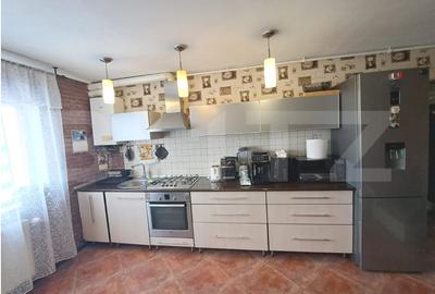 Apartament cu 2 camere decomandat, mobilat în Triaj
