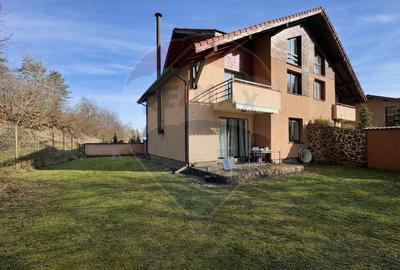 Casă cu 5 camere în Central