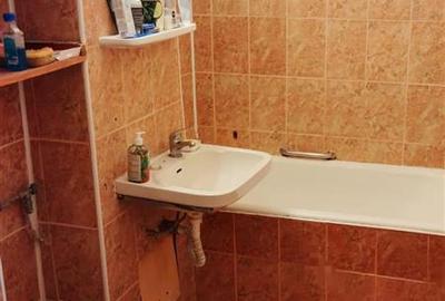 Apartament 3 camere,str.Siretului,Sibiu,comision 0 - 5
