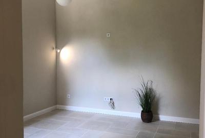 Apartament in casa recent renovat , parcare in curte, zona centrala - 6