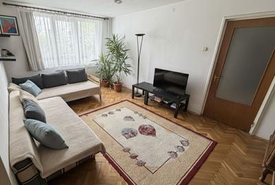 Apartament cu 3 camere semidecomandat în 1 Decembrie 1918