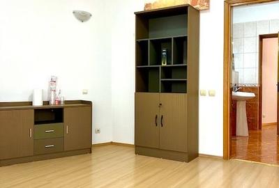 Manifest Modernist în Inima Capitalei: Sediu de Birouri în Vila-Monument - 4