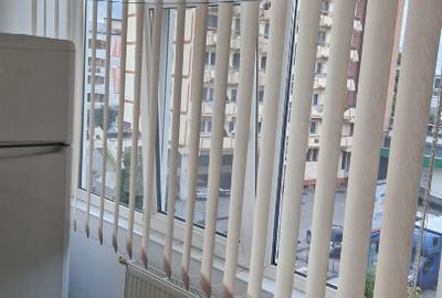 Apartament 3 camere, central - 3