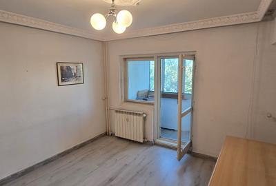 De vanzare - Apartament spatios Piata Alba Iulia 5 - 5