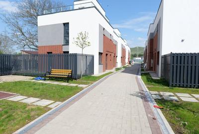 De vânzare casă deosebită 4 camere în localitatea Florești - 1
