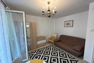 Garsonieră semidecomandată, mobilată în P-ța Unirii