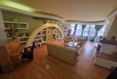 Faleza Nord-vila S+ P+2  ,la 5 minute de plaja........ - 1