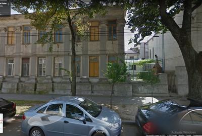 URGENT: ULTRA CENTRAL - Apartament 2 camere situat in casa cu curte comuna - 1