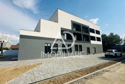 Spațiu comercial de închiriat , strada Tineretului - 5