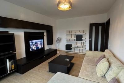 Apartament cu 3 camere decomandat, mobilat în Faleza Nord