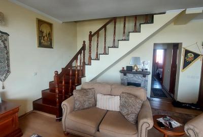 Apartament -5 camere -decomandat-Zona Fundeni - 1