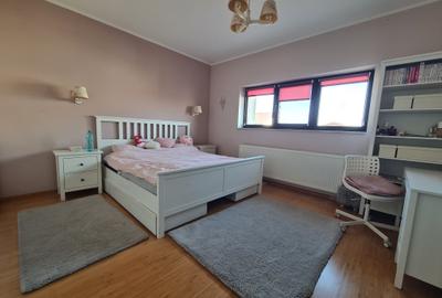 OMNIA-Proprietati alese! Casa ta. Asfalt,canalizare. Spatioasa, surprinzatoare! - 24