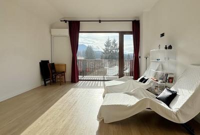 Apartament cu 2 camere decomandat în Poiana Brașov