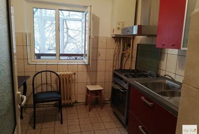 2 camere, decomandate, Nicolina, etaj 1/4 - 3
