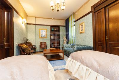 6 camere | Ultracentral | Colectionar de obiecte rare - 12