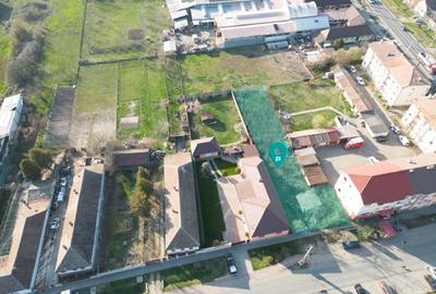 Loc de casa central de 890mp in Vladimirescu - 2