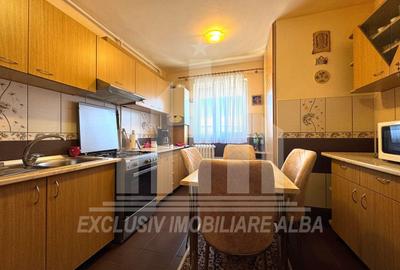 Apartament cu 2 camere semidecomandat, mobilat în Cetate