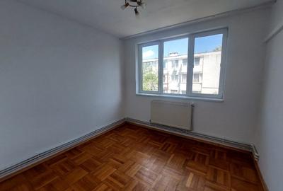 Apartament 4 camere Tiglina